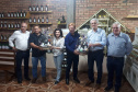 Produtores de uva de Mariópolis recebem recursos do Estado para ampliar industrialização de sucos e vinhos