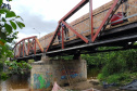 Reforma de ponte metálica em Morretes atinge quase 50% de execução