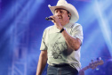 Dupla George Henrique & Rodrigo e Trio Parada Dura agitaram noite de sábado no Litoral