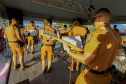 Banda da Policia Militar se apresenta em Guaratuba. - Foto:Ari Dias/AEN