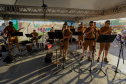 Banda da Policia Militar se apresenta em Guaratuba. - Foto:Ari Dias/AEN