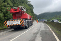 Guindaste do DER chega à BR-277 para obra emergencial no Litoral 