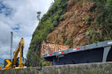 Guindaste do DER chega à BR-277 para obra emergencial no Litoral 