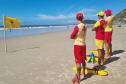 Corpo de Bombeiros foca na prevenção para reduzir ocorrências na Ilha do Mel durante o Verão Maior Paraná