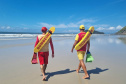 Corpo de Bombeiros foca na prevenção para reduzir ocorrências na Ilha do Mel durante o Verão Maior Paraná