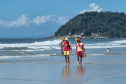 Corpo de Bombeiros foca na prevenção para reduzir ocorrências na Ilha do Mel durante o Verão Maior Paraná