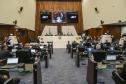 Na abertura dos trabalhos, Ratinho Junior entrega balanço de 2022 à Assembleia 