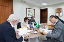 Vice-governador recebe livro que narra 50 da relação de irmandade entre Paraná e Hyogo, no Japão