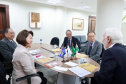 Vice-governador recebe livro que narra 50 da relação de irmandade entre Paraná e Hyogo, no Japão
