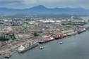 Porto de Paranaguá recebe luxuoso navio e passageiros têm passeios agendados no Litoral