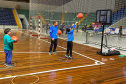Ginásio do Tarumã oferece atividades de iniciação esportiva gratuitas para crianças e adolescentes