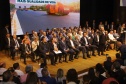 Curitiba, 04 de março de 2023 - O governador Carlos Massa Ratinho Junior, ao lado dos deputados estaduais, anunciou investimento R$ 500 milhões para a pavimentação asfáltica em cidades com até até 7 mil habitantes.