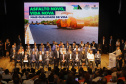 Curitiba, 04 de março de 2023 - O governador Carlos Massa Ratinho Junior, ao lado dos deputados estaduais, anunciou investimento R$ 500 milhões para a pavimentação asfáltica em cidades com até até 7 mil habitantes.