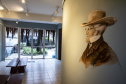 Exposição temática no Museu Casa Alfredo Andersen promove experiência imersiva no mundo das cavernas