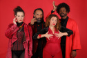Em Libras e Português, companhia curitibana usa o teatro para pensar as línguas
