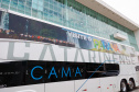 Governador conhece os ônibus que vão promover o turismo no Paraná pelas rodovias do Brasil. 