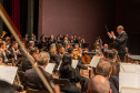 Alunos de escolas públicas assistem concerto cívico da orquestra sinfônica do Paraná