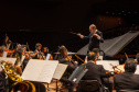 Alunos de escolas públicas assistem concerto cívico da orquestra sinfônica do Paraná