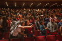 Alunos de escolas públicas assistem concerto cívico da orquestra sinfônica do Paraná