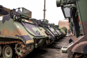 Porto de Paranaguá recebe 30 unidades de blindados para o Exército Brasileiro