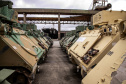 Porto de Paranaguá recebe 30 unidades de blindados para o Exército Brasileiro