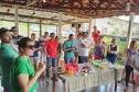 Turismo rural técnico-científico do Paraná atrai grupo de 26 produtores franceses
