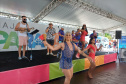 Turistas do cruzeiro da MSC são recepcionados com "baterilha" e ritmo do Carnaval em Paranaguá