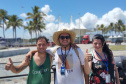 Turistas do cruzeiro da MSC são recepcionados com "baterilha" e ritmo do Carnaval em Paranaguá