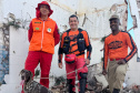 BOMBEIROS CÃES EM DESASTRES