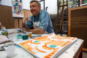 O artista plástico Jefferson Svoboda é o novo residente do Museu Casa Alfredo Andersen