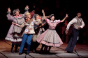 G2 COMPANHIA DE DANÇA – Alguns bailarinos que participaram dessas montagens icônicas hoje integram a G2 Companhia de Dança, grupo sênior do Teatro Guaíra que se dedica a explorar a maturidade artística em espetáculos que abordam temas universais e a riqueza da experiência humana.