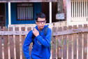 Por meio do projeto Óculos Amigo, Luiz Henrique da Rocha, 13 anos, recebeu um dispositivo de tecnologia assistiva que tem auxiliado o aluno da rede estadual de  ensino a ter mais autonomia na escola e em casa.