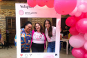 Mulheres prestigiam Feijoada Rosa da Portos do Paraná