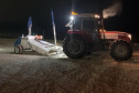 Máquina saneadora inicia limpeza da areia da praia