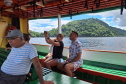 Baía dos Golfinhos: passeio é um dos  favoritos dos turistas que descem do navio de cruzeiro em Paranaguá