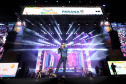 O cantor Loubet   durante a apresentacao do seu show dentro da programacao do Verao Maior Parana, em Pontal do Parana