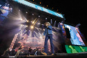 O cantor Loubet   durante a apresentacao do seu show dentro da programacao do Verao Maior Parana, em Pontal do Parana