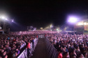 O cantor Gustavo Mioto  durante a apresentacao do seu show dentro da programacao do Verao Maior Parana, em Matinhos 