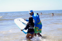 Veranistas podem fazer aulas gratuitas de bodyboarding em Matinhos e P