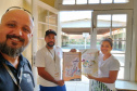 Em ação voluntária, copelianos que atuam na regional Centro Sul, orientaram centenas de pessoas, entre crianças, jovens e adultos, sobre cuidados com a rede elétrica, com palestras e visitas de campo, nas cidades de Rio Azul (foto) e Arapoti