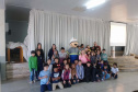 Em Rebouças, voluntários da Copel orientam estudantes sobre cuidados com a rede elétrica