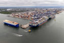 Porto de Paranaguá é o 1º a receber veículos elétricos fabricados por gigante chinesa que retoma vendas no Brasil