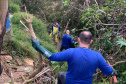 Sanepar e Prefeitura de Araucária promovem mutirão ambiental no córrego Vila Velha