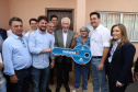 Com piscina e mobília, Ratinho Junior inaugura Condomínio do Idoso de Arapongas