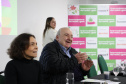 Sessenta e cinco mulheres que atuam na reciclagem na região dos Campos Gerais receberam nesta quarta-feira (30) os certificados de conclusão do curso de capacitação para formação empreendedora.