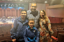 O pequeno Lucas Chimansky de Souza, de apenas nove anos, se emocionou ao assistir seu ídolo. “Foi muito top. O Guido tocou e eu adorei. Eu também toco violino, então é inspirador assistir de perto”, disse. Ele acompanhou o concerto com toda a família, incluindo o irmão, Pedro Chimansky de Souza, que também é músico e toca violoncelo.