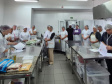 Livro leva receitas e técnicas de curso do Senac para a alimentação escolar