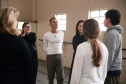 Consciência corporal: curso gratuito do Teatro Guaíra estreia com imersão teórica e prática