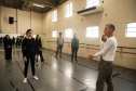 Consciência corporal: curso gratuito do Teatro Guaíra estreia com imersão teórica e prática