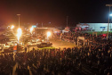 Atrações e balões animam o dia e show de fogos ilumina a noite de Castro, durante Festival da Primavera